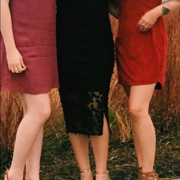 Beautiful Bardot Cocktail Dress - Picture 11 of 11